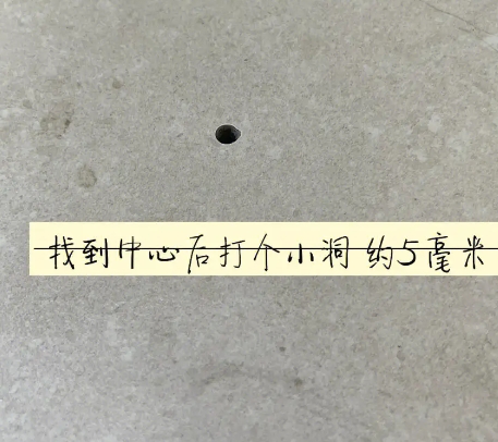 光山瓷砖空鼓维修公司专业解答在瓷砖铺贴过程中，如果砂料搅拌不均匀，将会带来以下问题
